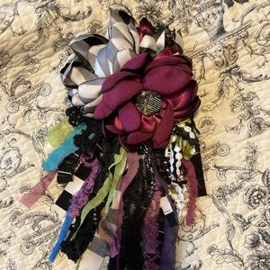 Elegant flower pin